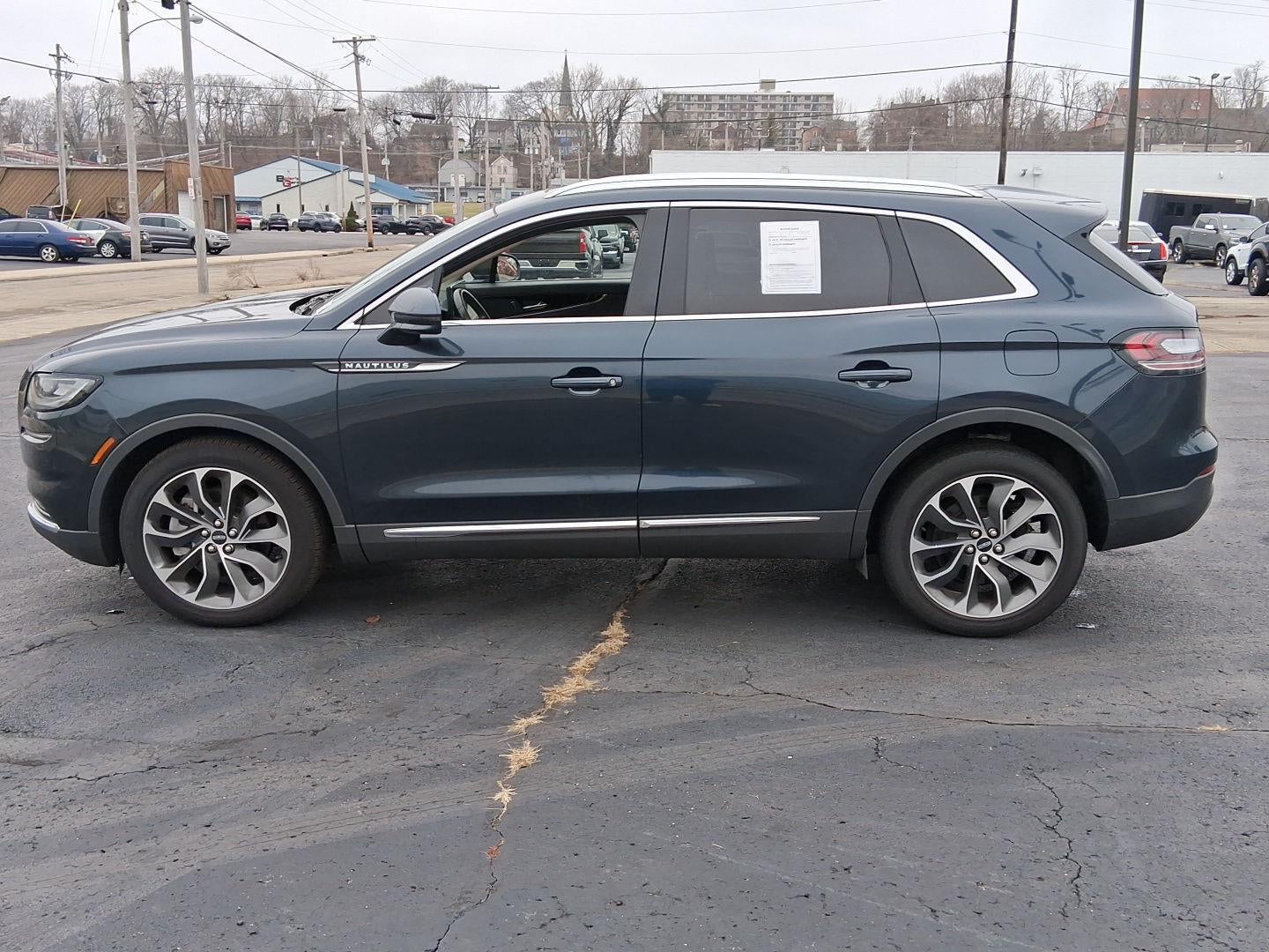 2022 Lincoln Nautilus Reserve