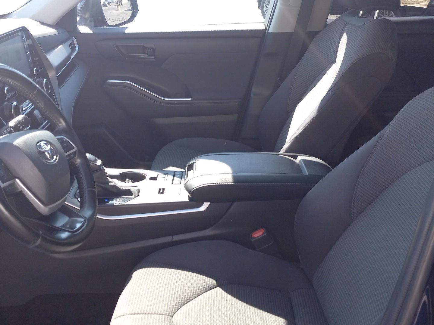 2022 Toyota Highlander Hybrid LE