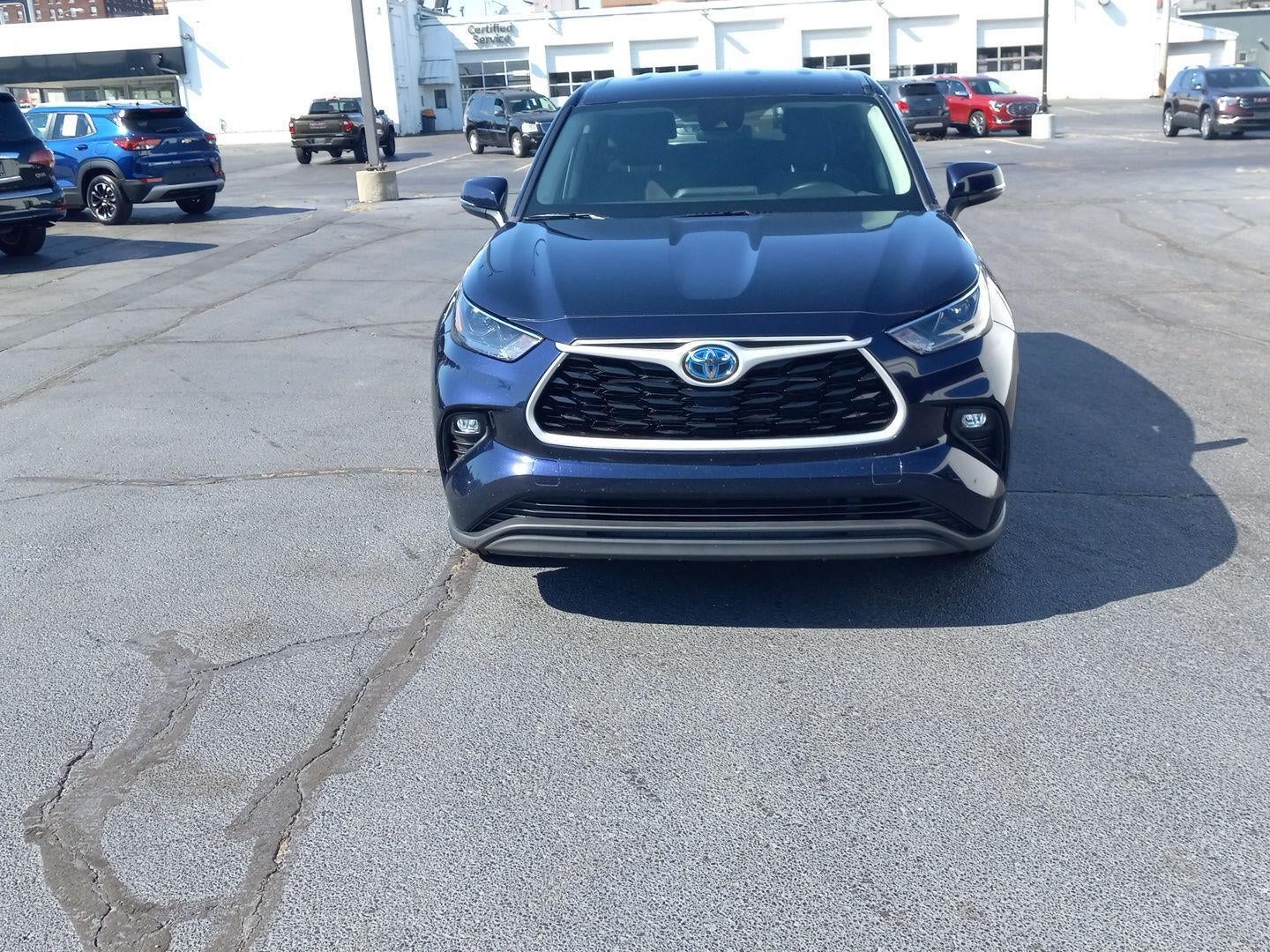 2022 Toyota Highlander Hybrid LE