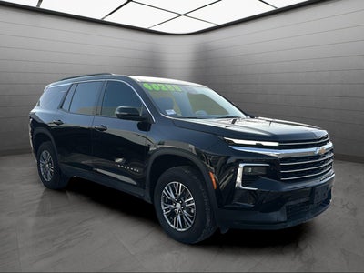 2025 Chevrolet Traverse LT