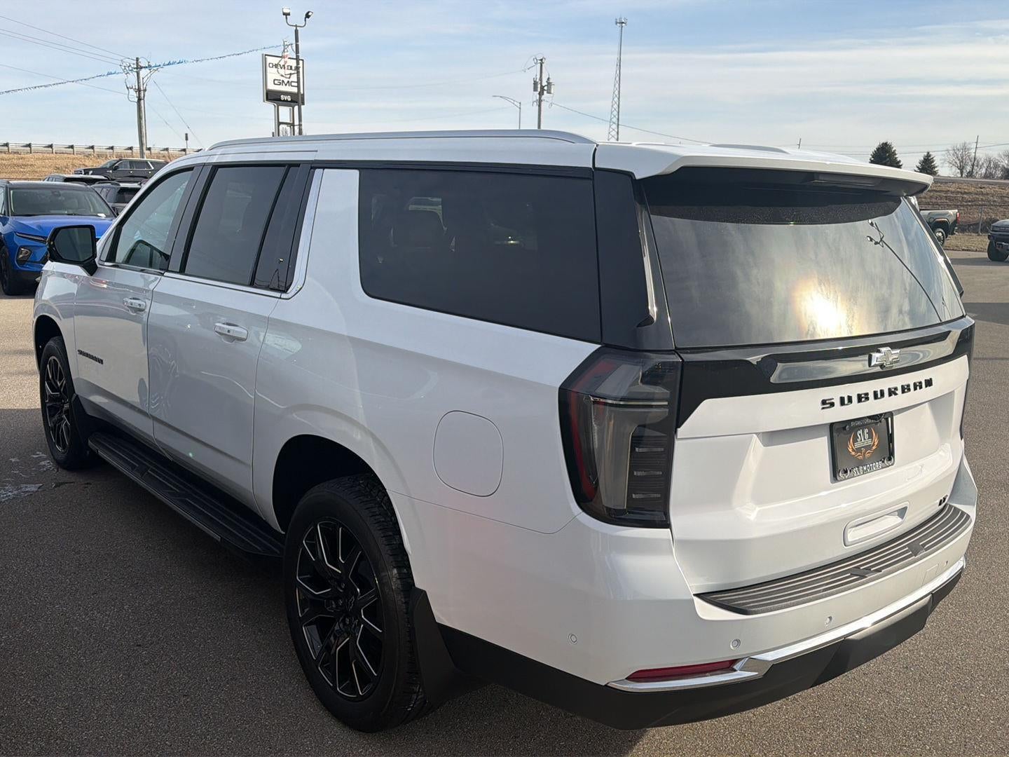 2025 Chevrolet Suburban LT