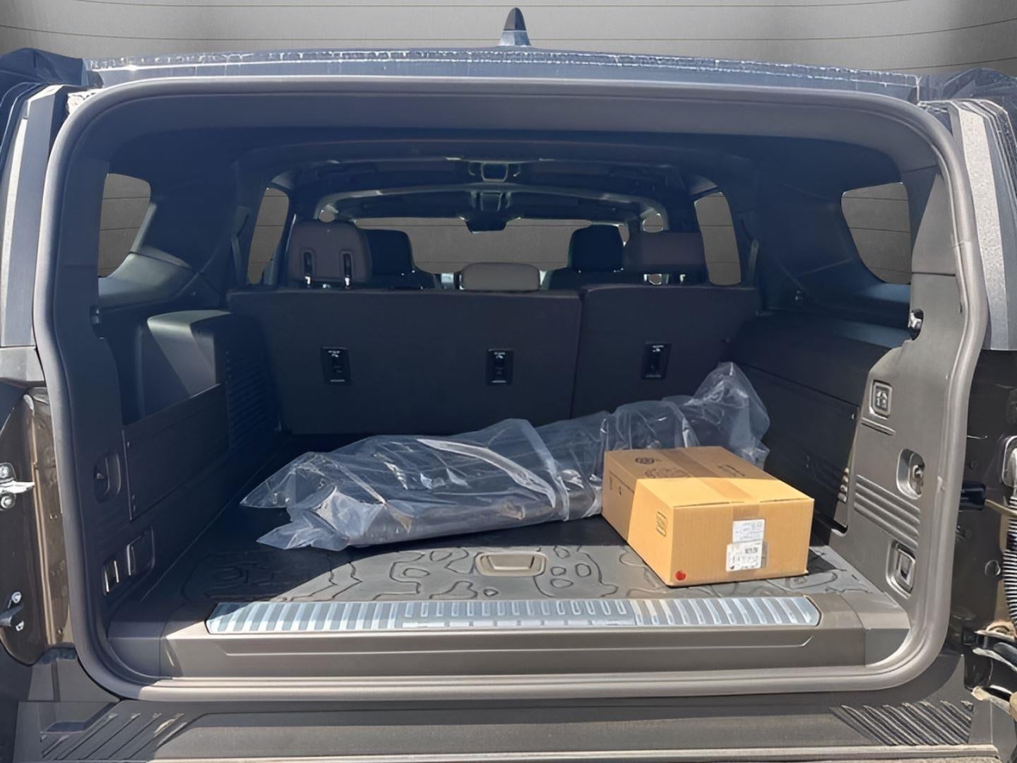 2025 GMC HUMMER EV SUV 2X