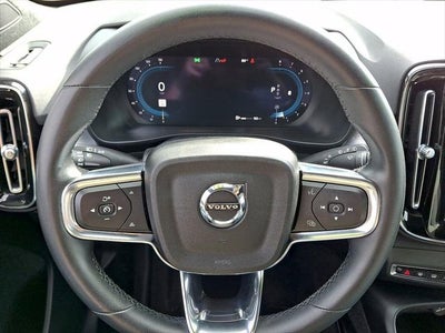 2023 Volvo XC40 Core