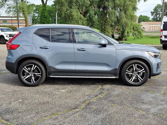 2023 Volvo XC40 Core