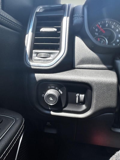 2024 RAM 1500 Laramie Crew Cab 4x2 5'7' Box