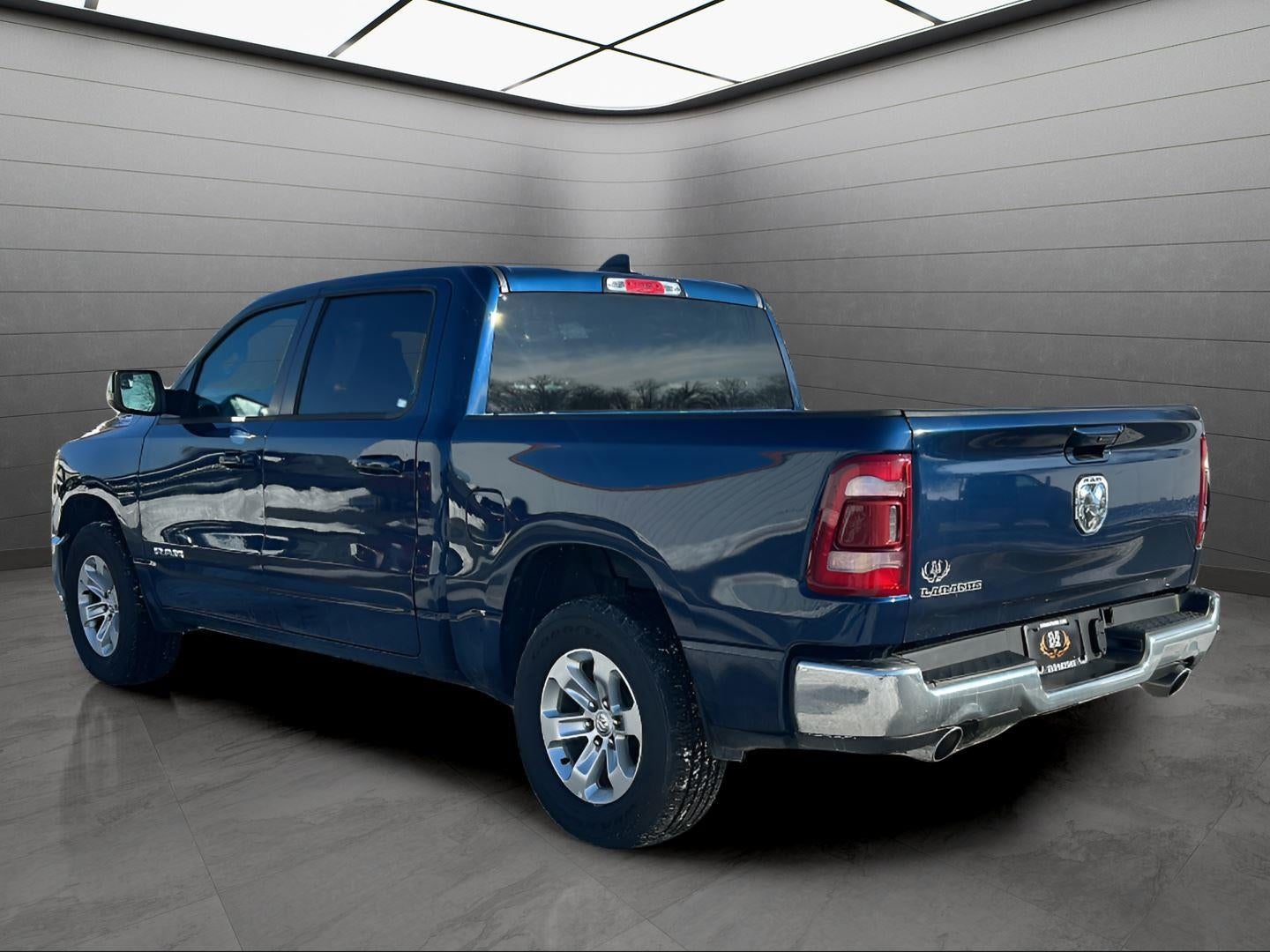 2024 RAM 1500 Laramie Crew Cab 4x2 5'7' Box