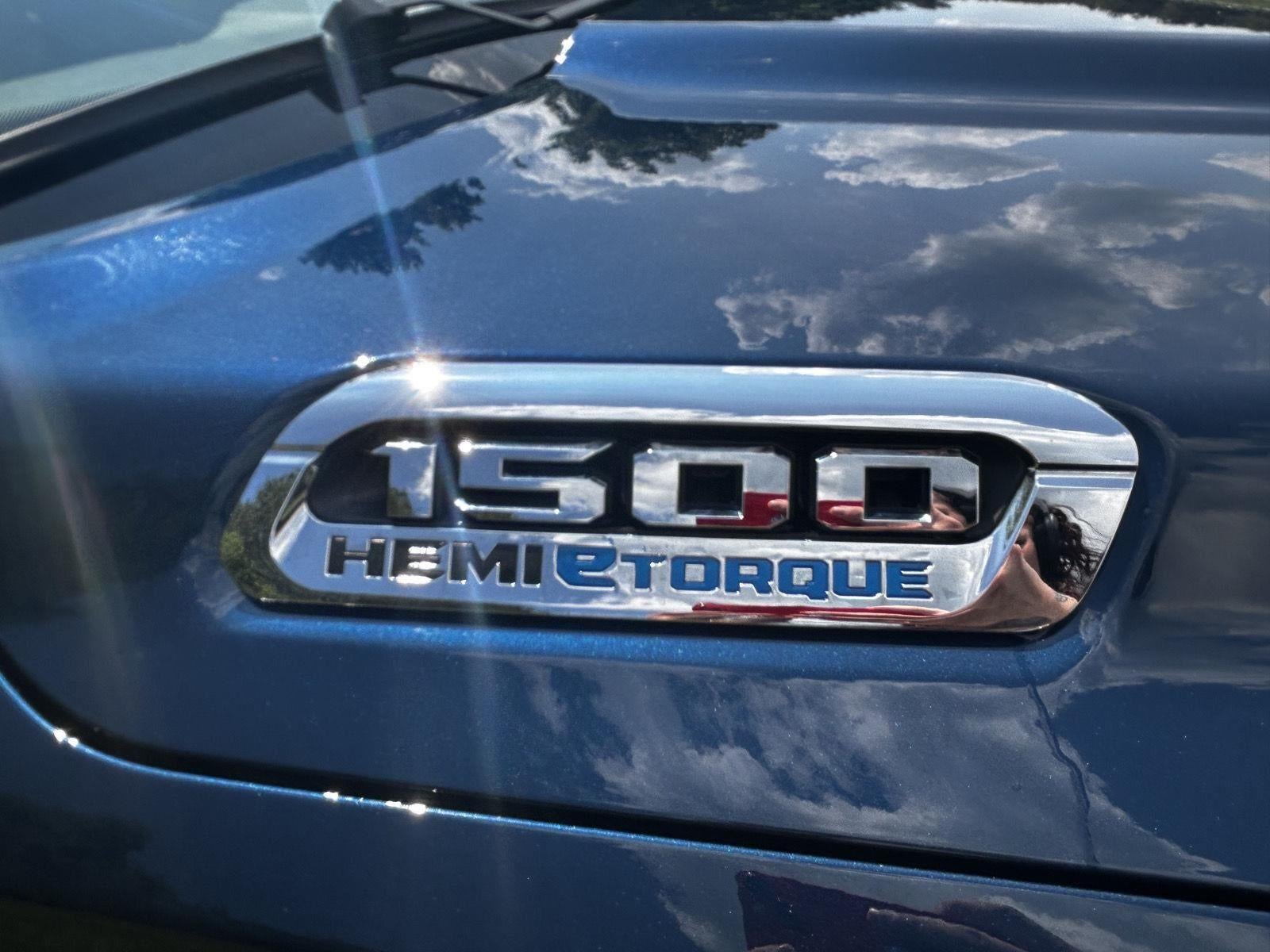 2024 RAM 1500 Laramie Crew Cab 4x2 5'7' Box