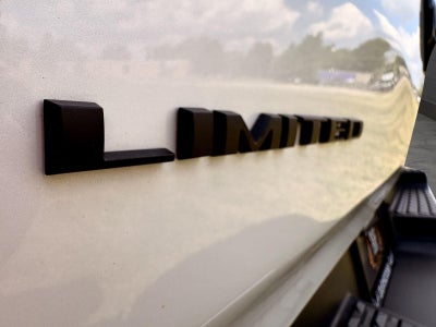 2022 RAM 1500 Limited Crew Cab 4x4 5'7' Box