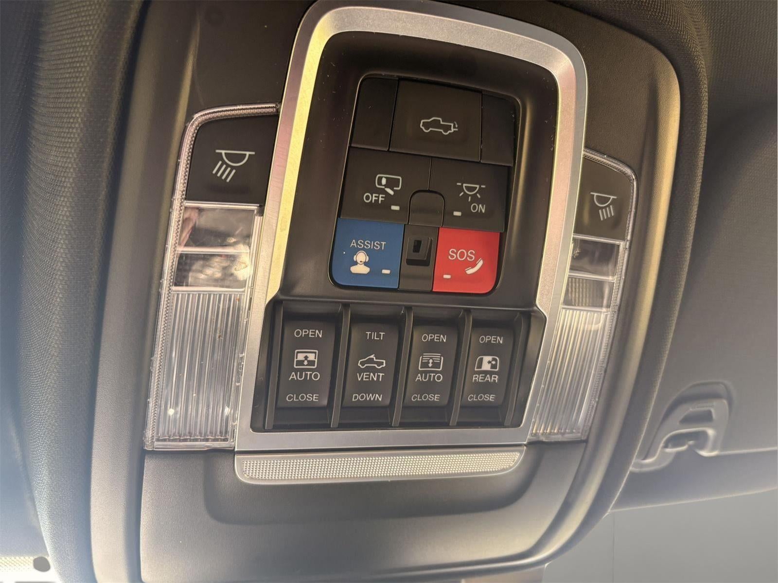 2022 RAM 1500 Limited Crew Cab 4x4 5'7' Box