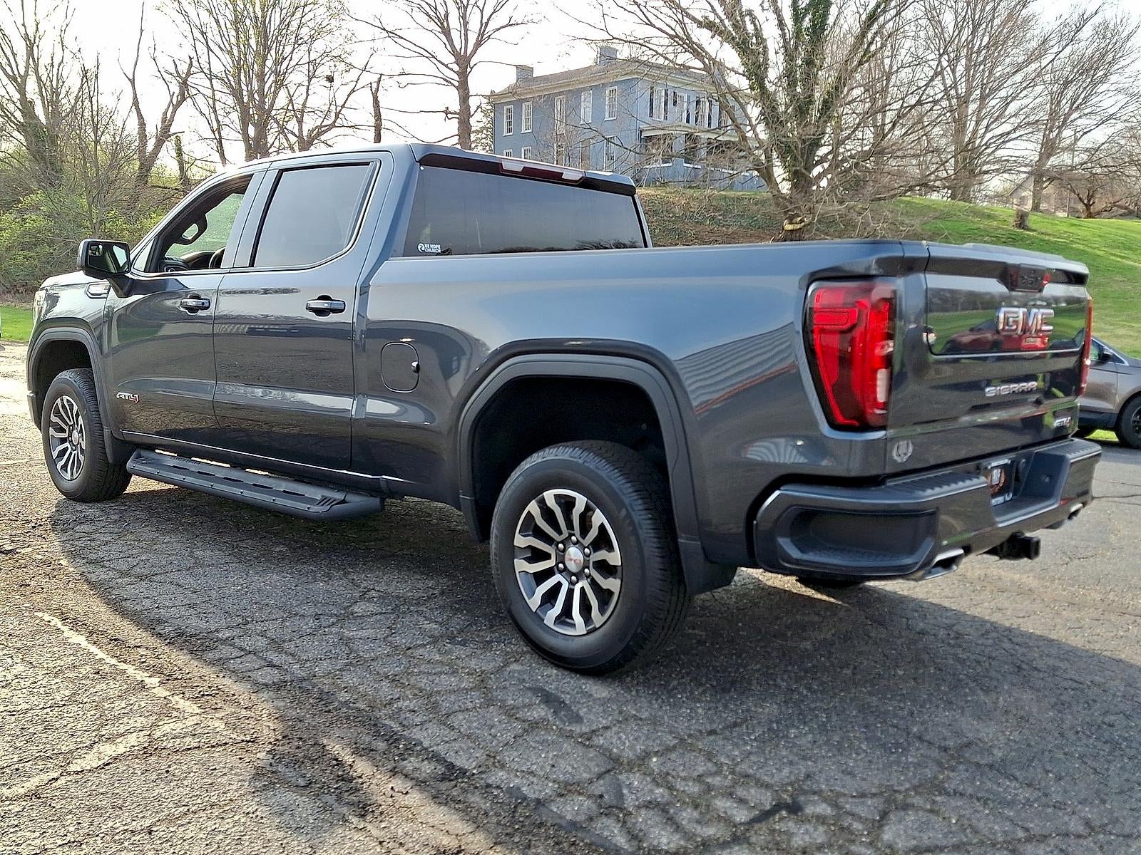 2021 GMC Sierra 1500 4WD Crew Cab Standard Box AT4
