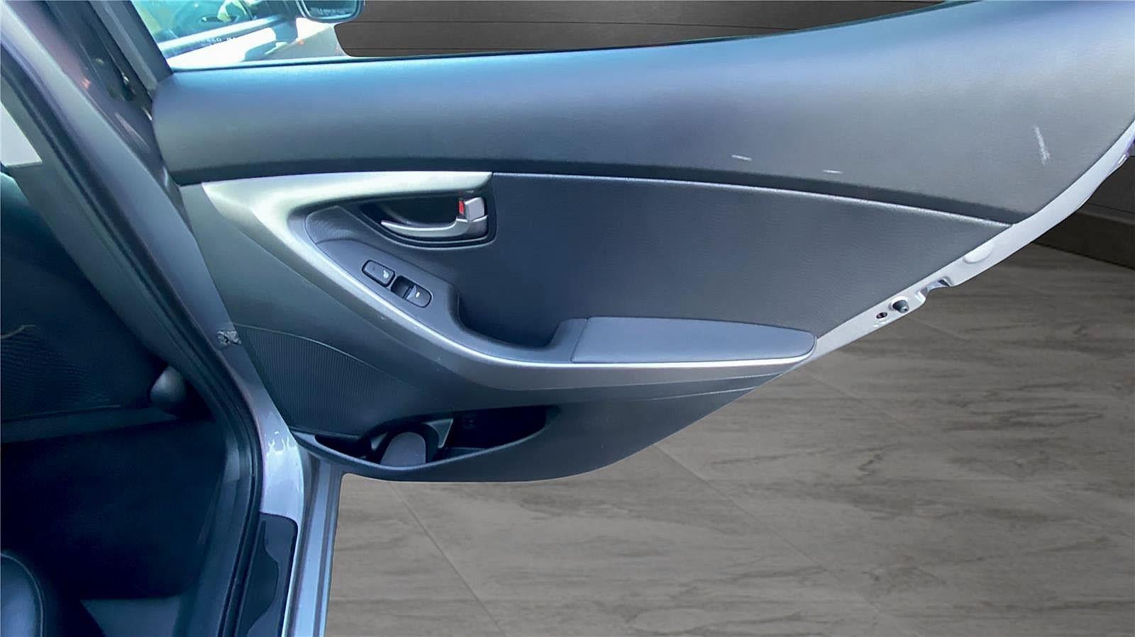 2011 Hyundai Elantra Limited (Ulsan Plant)