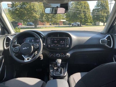 2024 Kia Soul LX