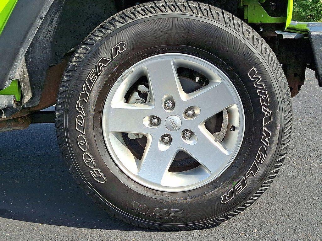 2012 Jeep Wrangler 4WD 2dr Sport