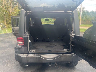 2016 Jeep Wrangler Unlimited 4WD 4dr Sport