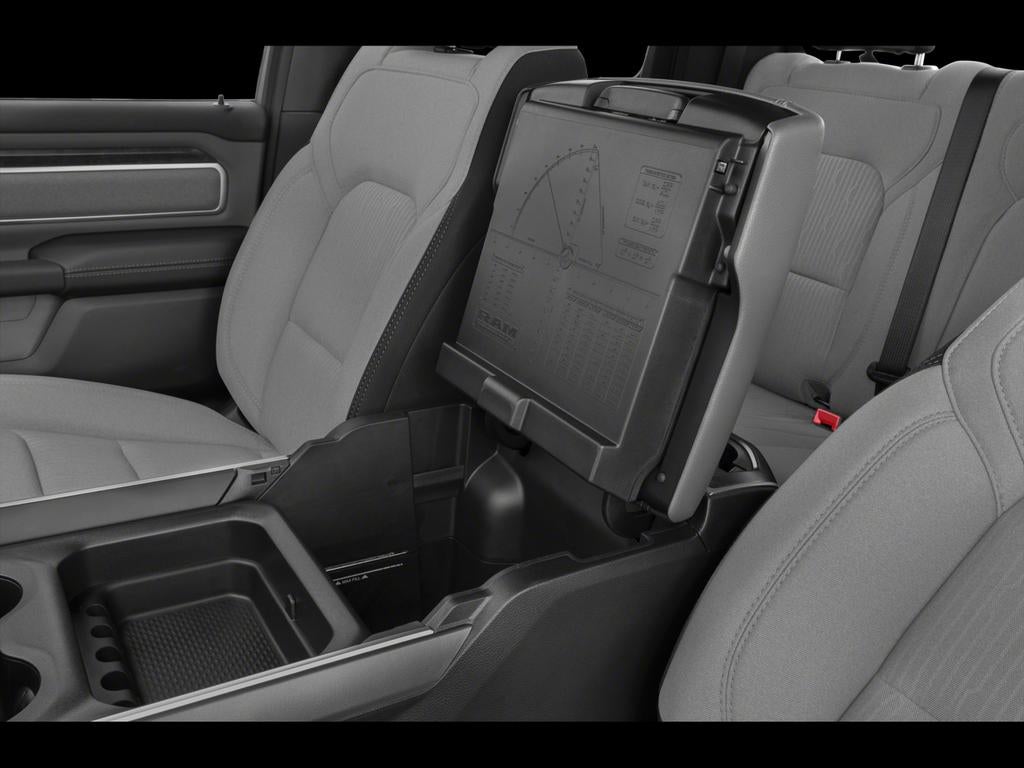 2022 RAM 1500 Big Horn Quad Cab 4x4 64' Box