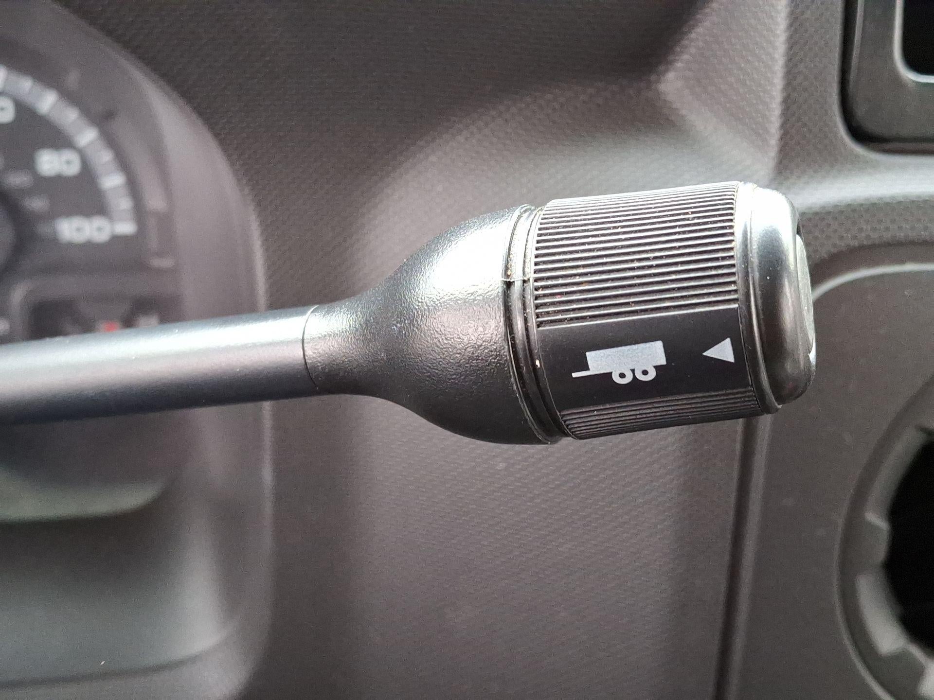 2011 Ford E-350 Cutaway Base