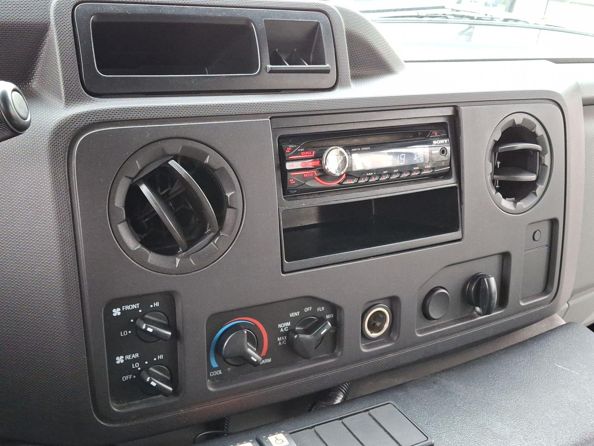 2011 Ford E-350 Cutaway Base