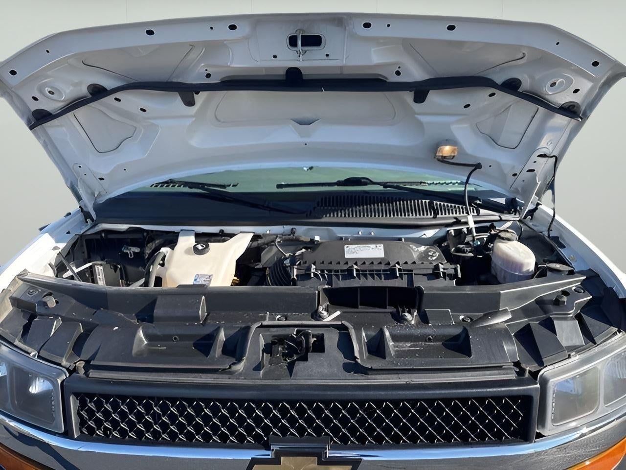 2021 Chevrolet Express Passenger LT