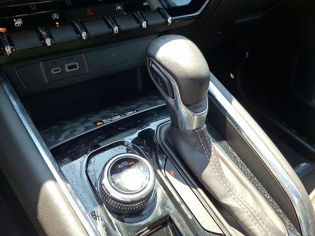 2023 GMC Canyon 4WD Crew Cab AT4