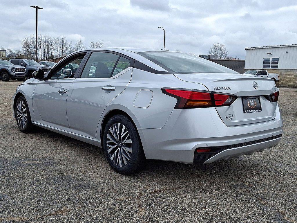2024 Nissan Altima 2.5 SV Sedan