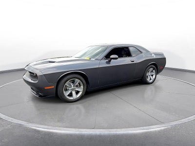 2019 Dodge Challenger SXT RWD