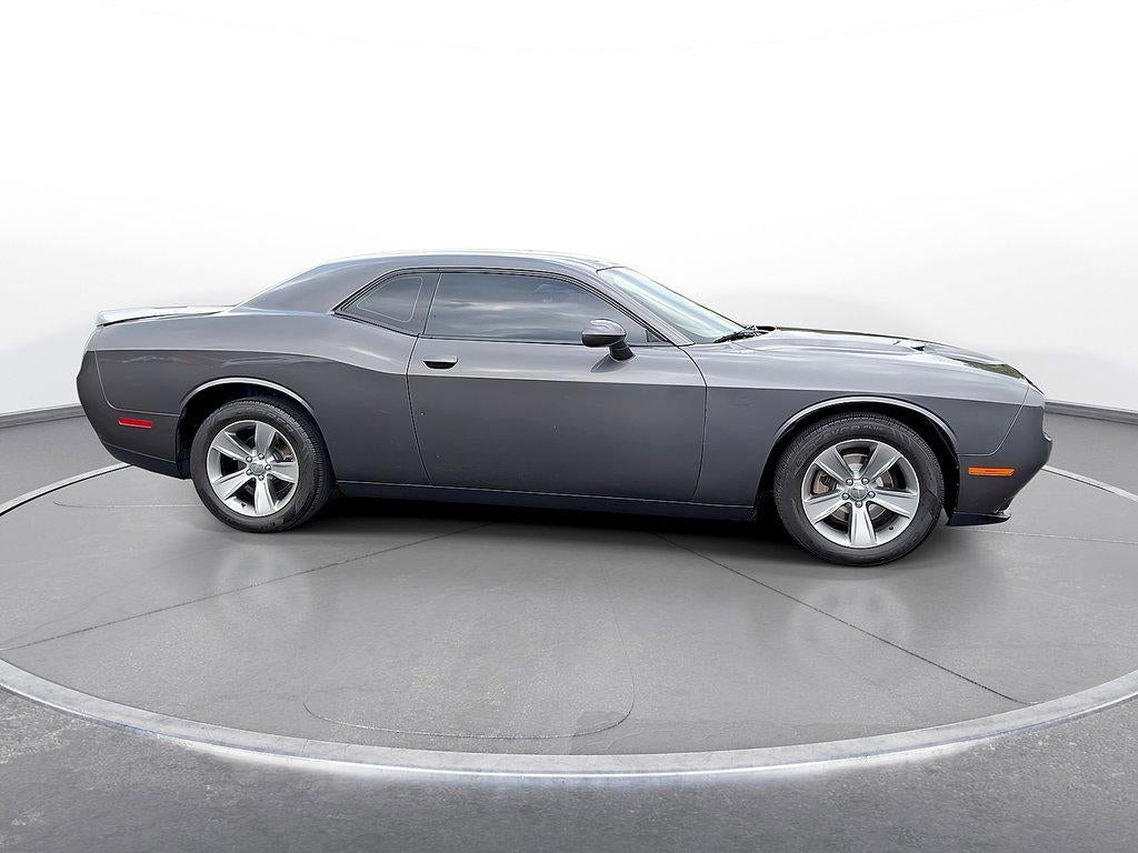 2019 Dodge Challenger SXT RWD