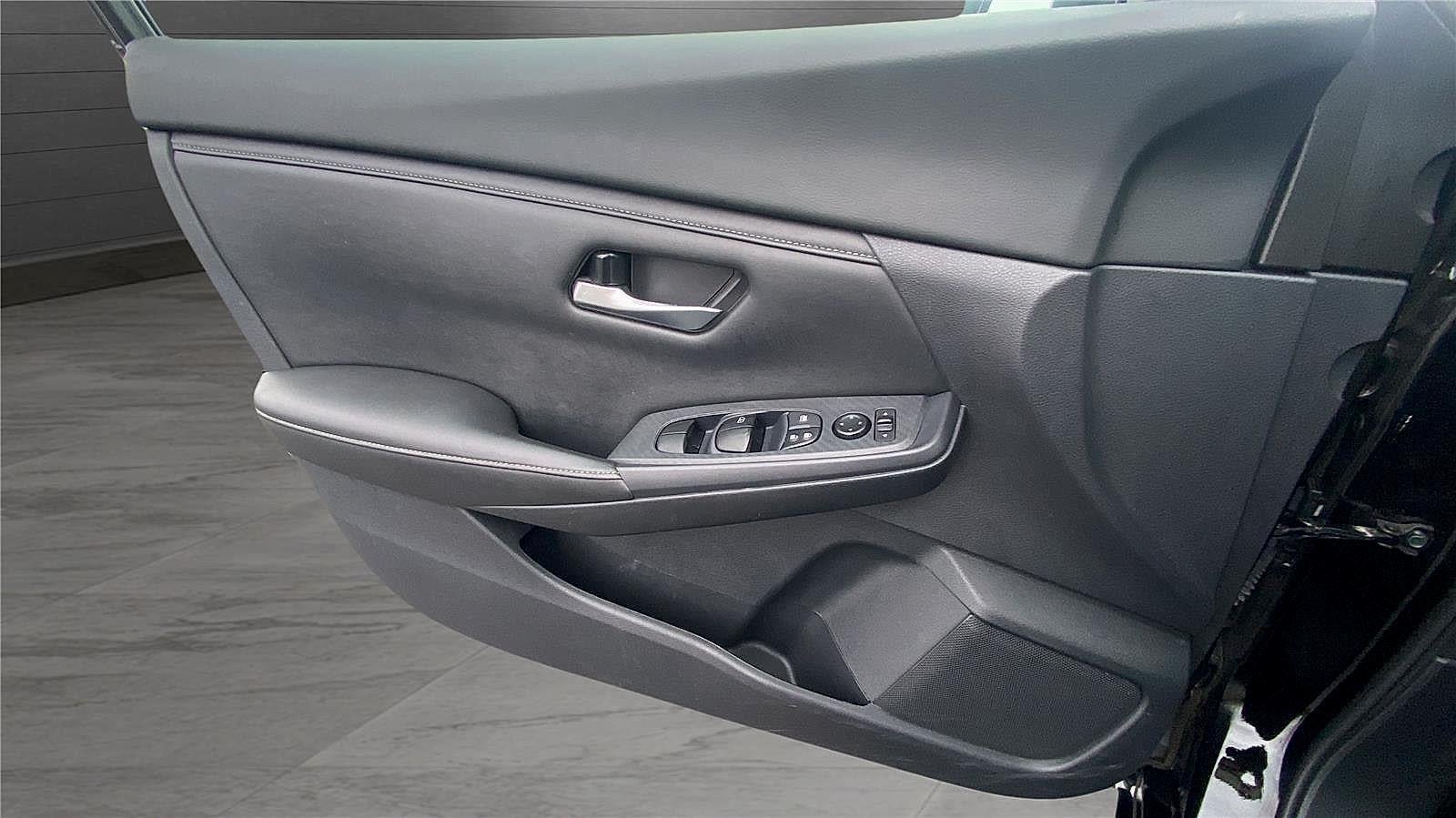 2023 Nissan Sentra SV Xtronic CVT