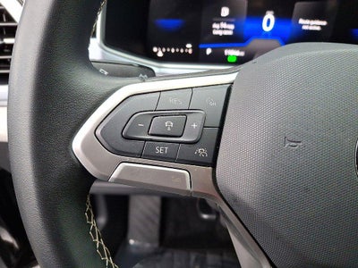 2025 Volkswagen Taos SE FWD
