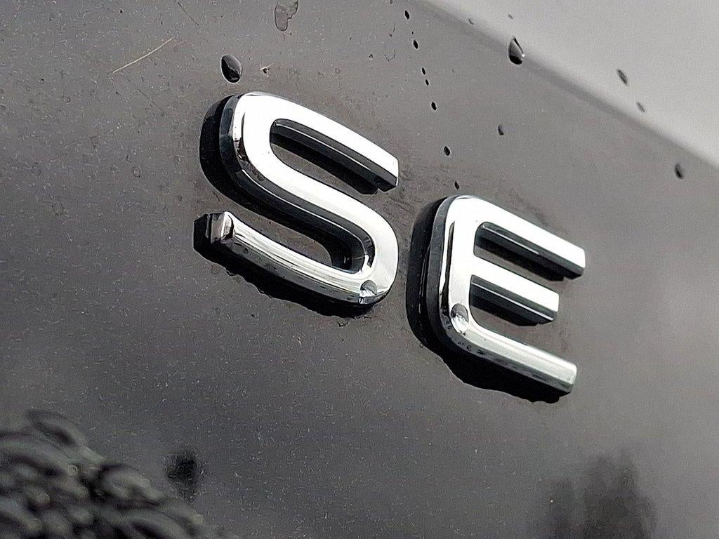 2025 Volkswagen Taos SE FWD