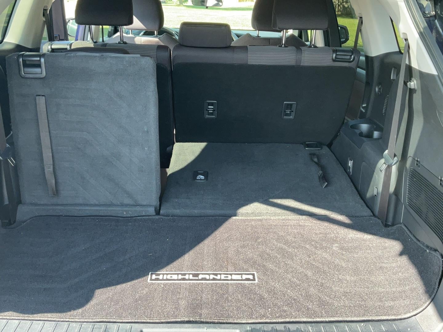 2022 Toyota Highlander Hybrid LE AWD (Natl)