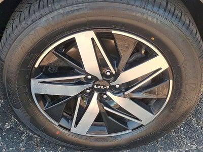 2022 Kia Sorento S FWD