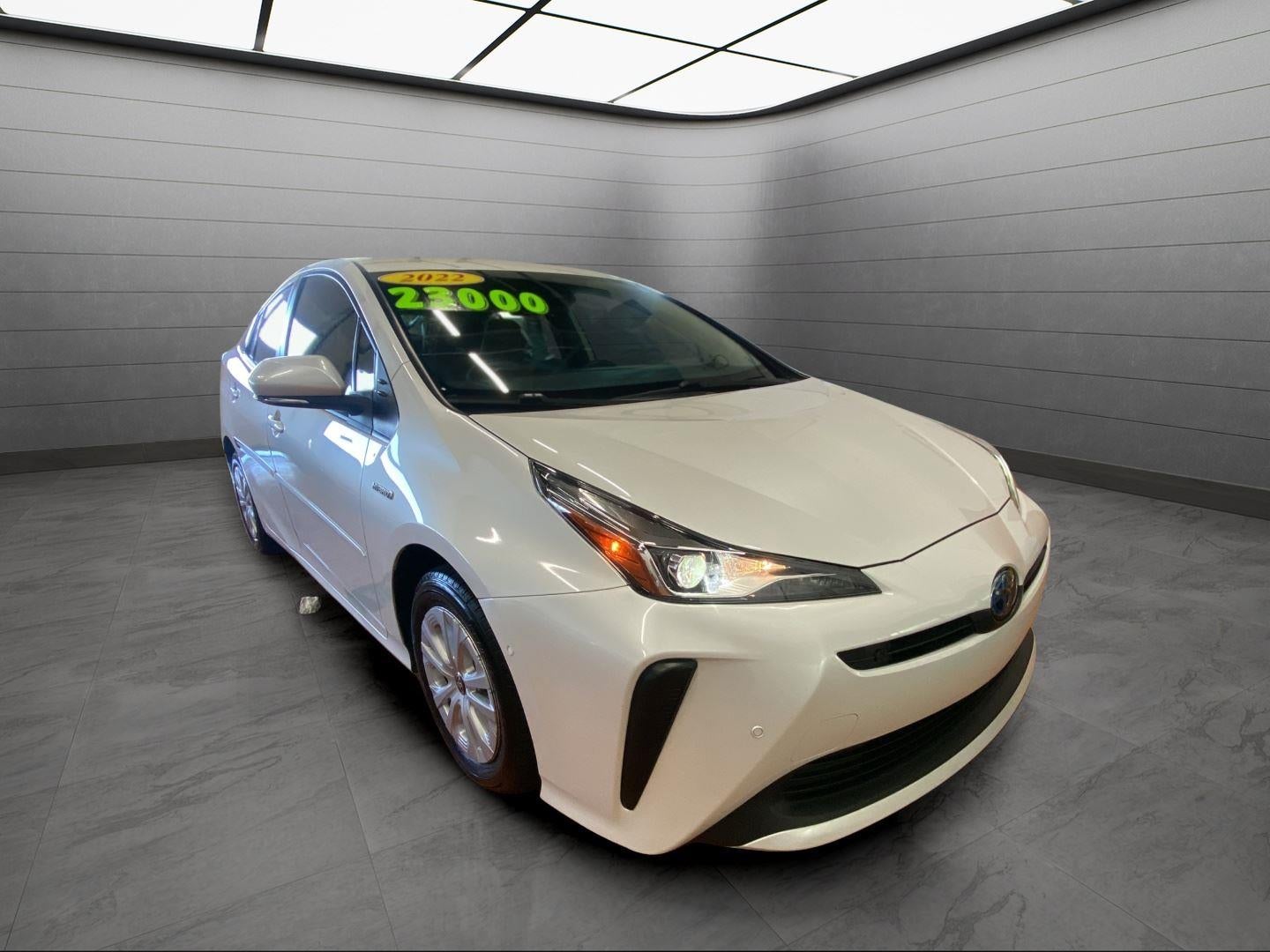 2022 Toyota Prius LE