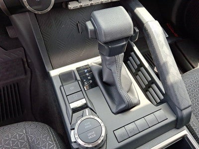 2025 Toyota 4Runner SR5 4WD (Natl)