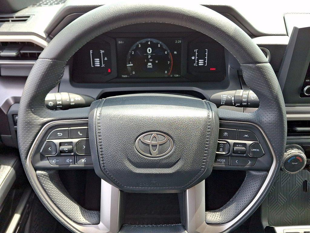 2025 Toyota 4Runner SR5 4WD (Natl)