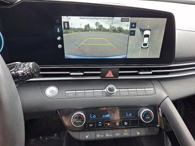 2024 Hyundai Elantra Limited IVT