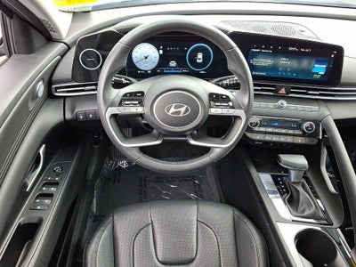 2024 Hyundai Elantra Limited IVT