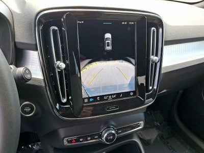2024 Volvo Xc40 B5 AWD Core Bright Theme