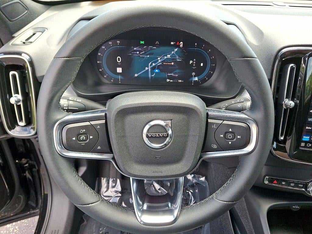 2024 Volvo Xc40 B5 AWD Core Bright Theme