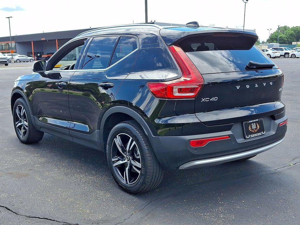 2024 Volvo Xc40 B5 AWD Core Bright Theme