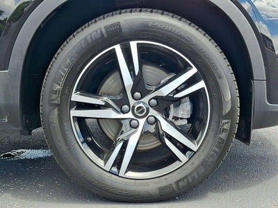 2024 Volvo Xc40 B5 AWD Core Bright Theme