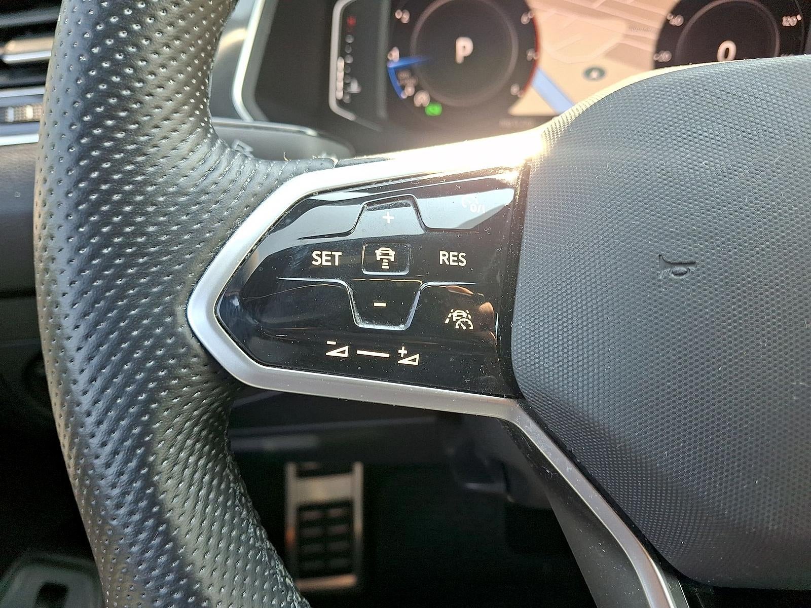 2022 Volkswagen Tiguan SEL R-Line