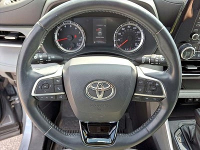 2021 Toyota Highlander LE