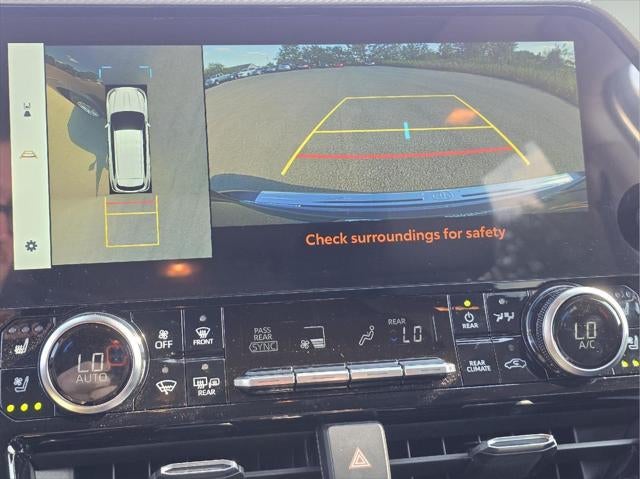 2025 Toyota Highlander Hybrid Platinum