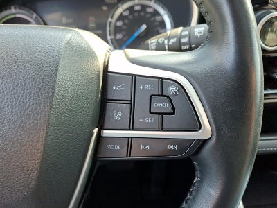 2022 Toyota Highlander Hybrid XLE
