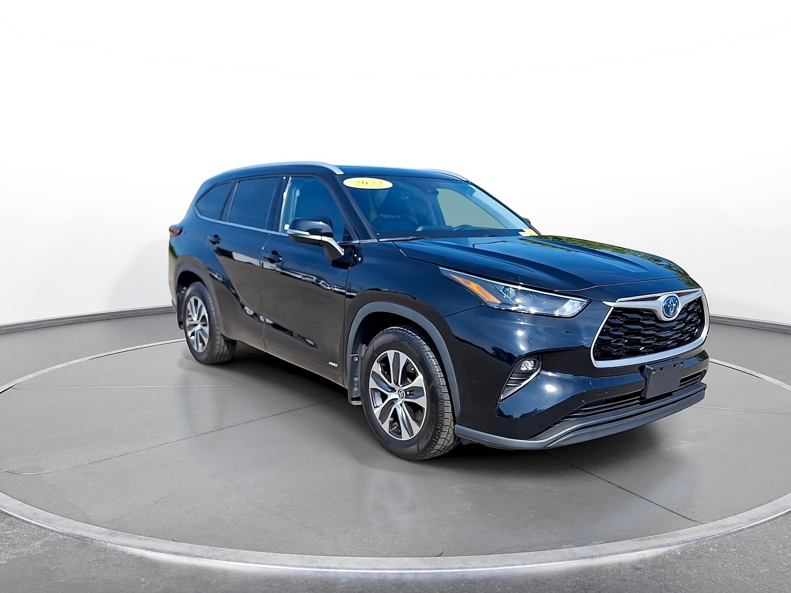 2022 Toyota Highlander Hybrid XLE