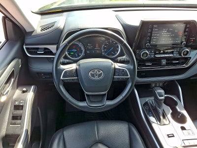 2022 Toyota Highlander Hybrid XLE