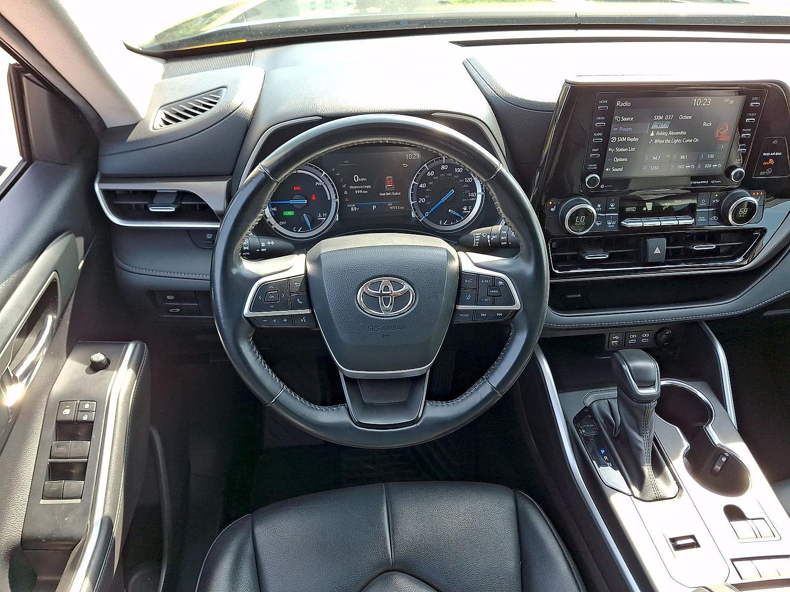 2022 Toyota Highlander Hybrid XLE