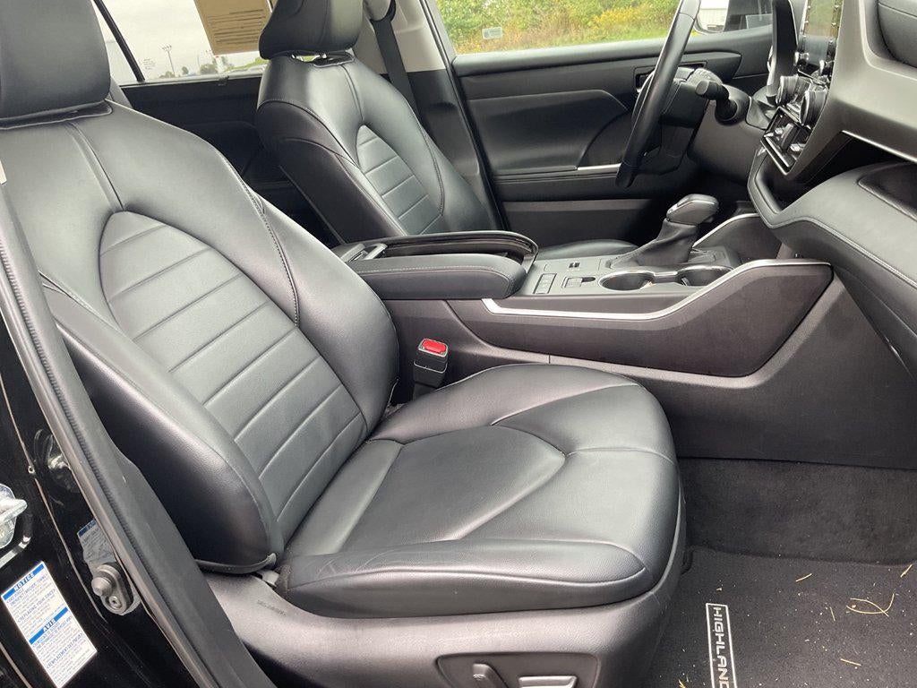 2022 Toyota Highlander Hybrid XLE