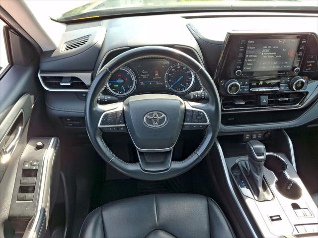 2022 Toyota Highlander Hybrid XLE