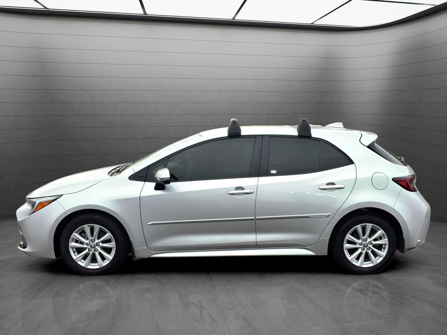 2025 Toyota Corolla Hatchback SE